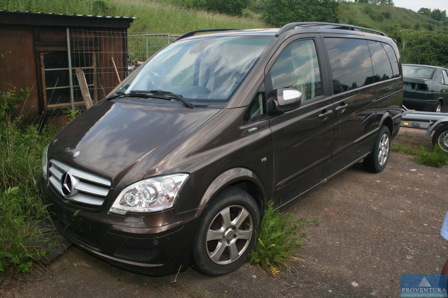 aus Insolvenz MERCEDES-BENZ Viano 122 CDI 3.0 V6, EZ 2012, helles Leder, Dachklima, Automatik, kurze Laufzeit