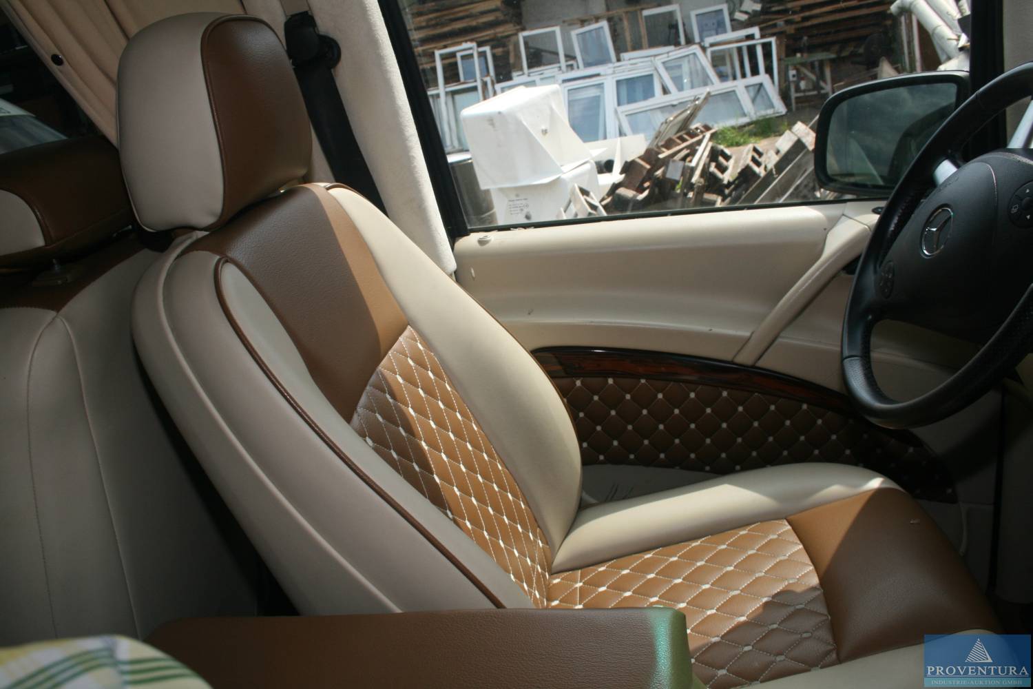 Mehrzweckfahrzeug MERCEDES-BENZ Viano 122 CDI 3.0 V6, EZ 2012  