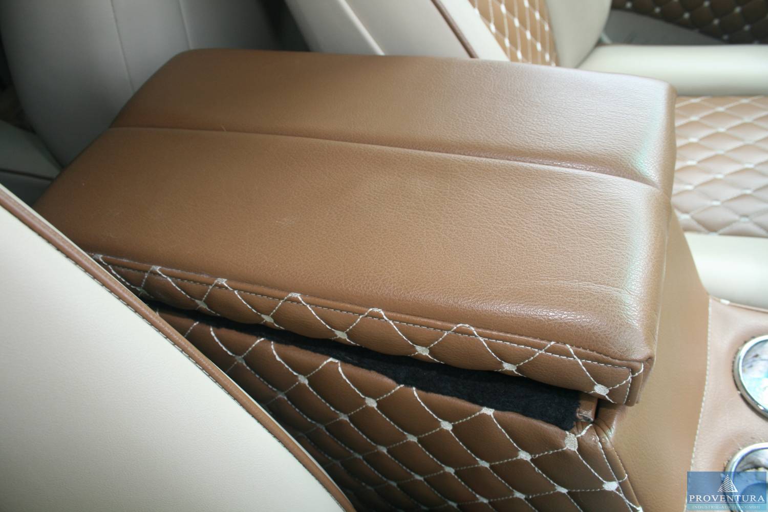 Mehrzweckfahrzeug MERCEDES-BENZ Viano 122 CDI 3.0 V6, EZ 2012  