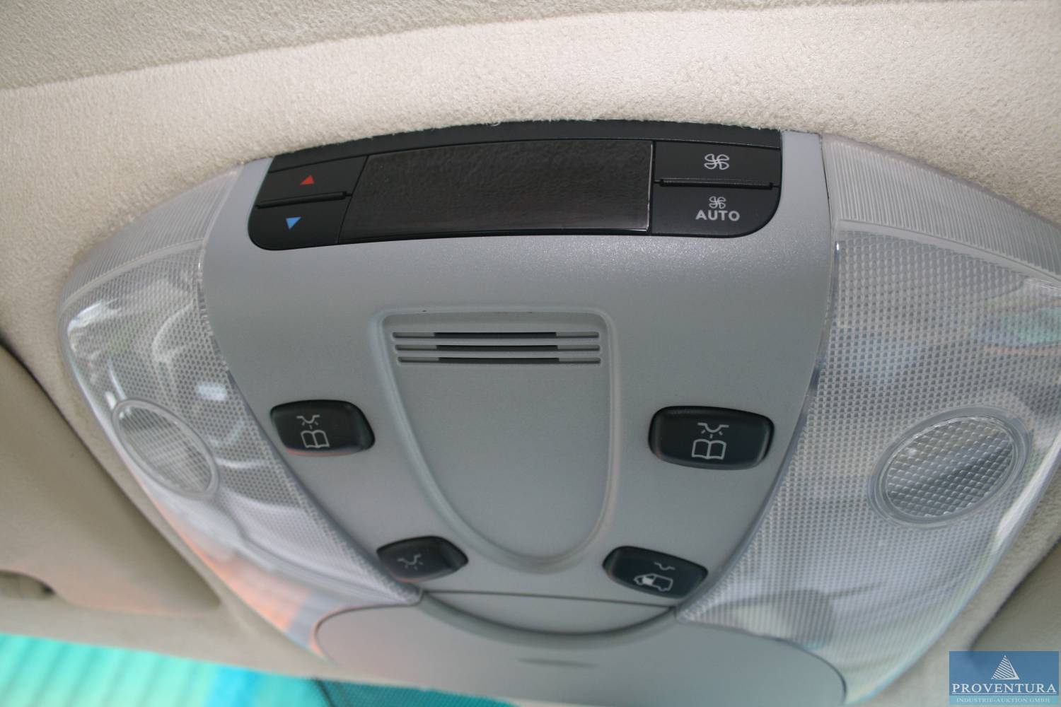 Mehrzweckfahrzeug MERCEDES-BENZ Viano 122 CDI 3.0 V6, EZ 2012  