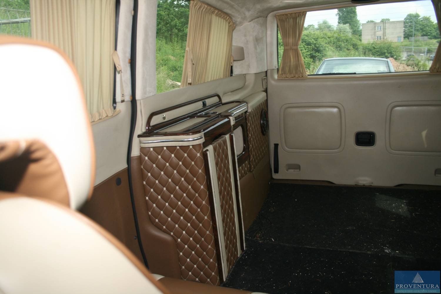 Mehrzweckfahrzeug MERCEDES-BENZ Viano 122 CDI 3.0 V6, EZ 2012 