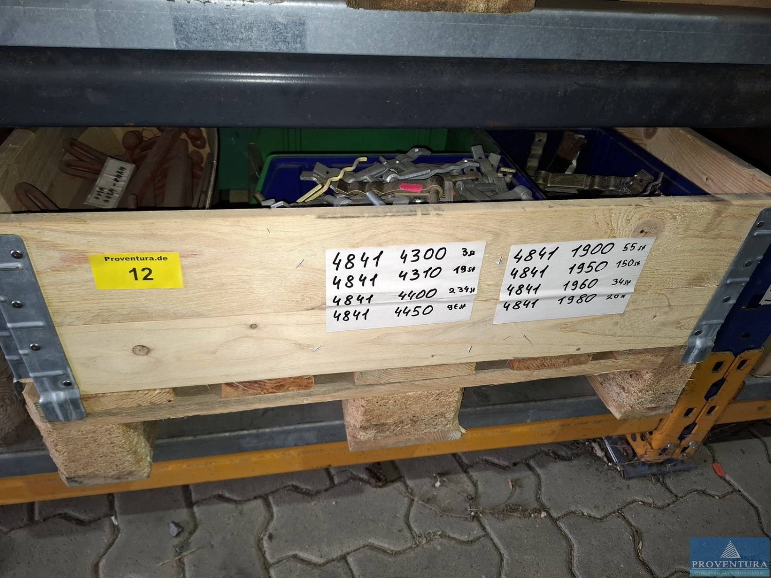 Versteigerung 1 Posten Klinkhebel, Haken, Schliessaugen EK 1.300,- EUR netto