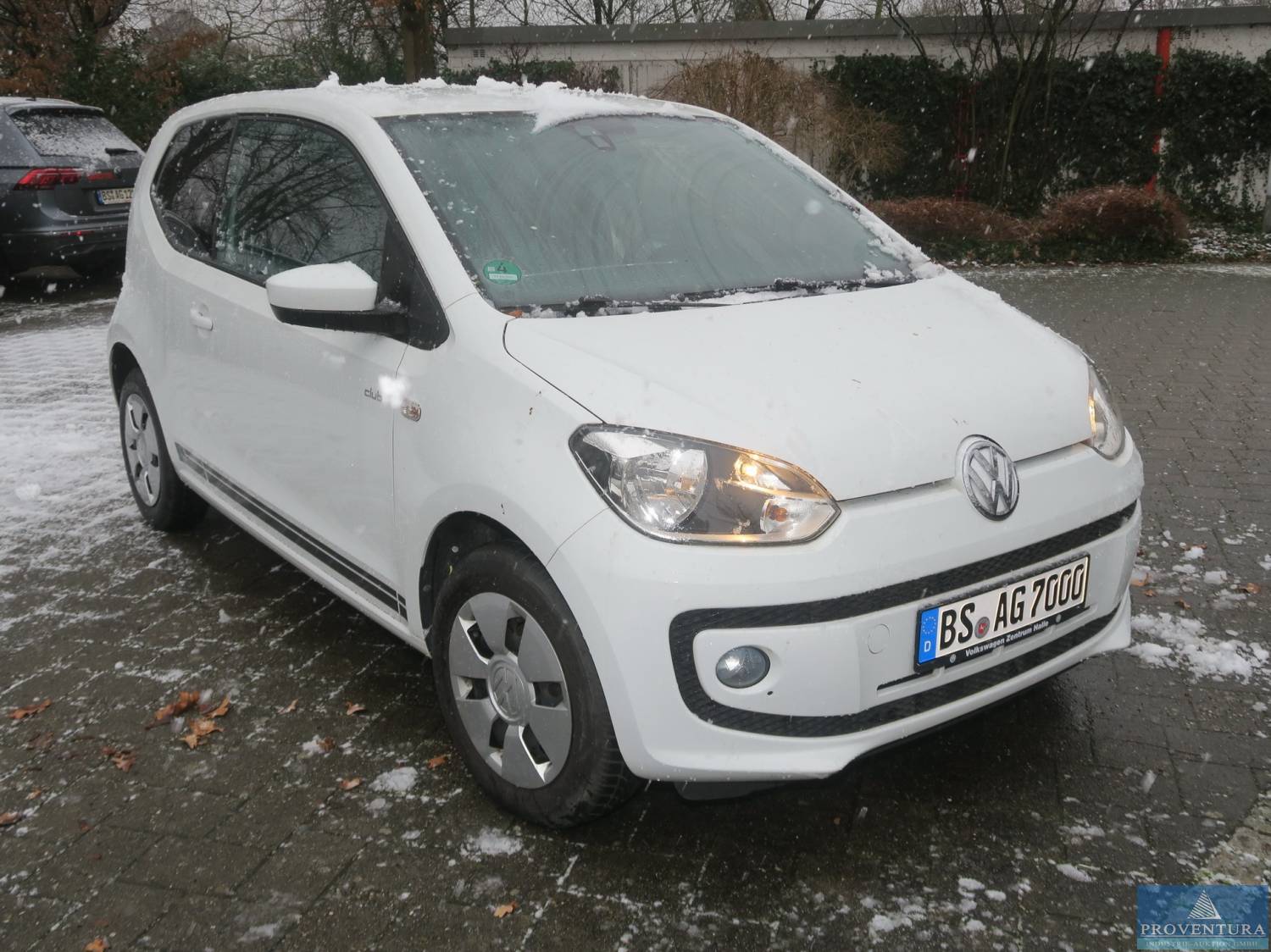 Fahrzeug-Auktion: VOLKSWAGEN UP! 1.0, EZ. 2015