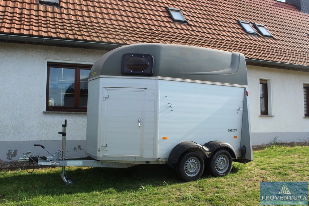 Aus Insolvenz: Pferdeanhänger HUMBAUR Xantos Equitos Alu Plus, EZ 2021, zul. GG 2.000 kg