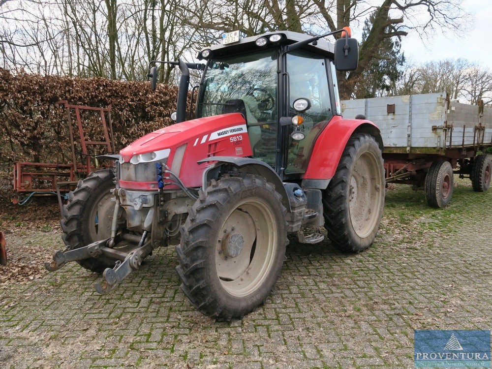 Inolvenzversteigerung Landmaschinen: Ackerschlepper MASSEY FERGUSON 5613 Dyna-6, LANDINI Mythos 100, 2x KLÖCKNER-DEUTZ, Pflanzenspritzen, Anbaugeräte, etc.