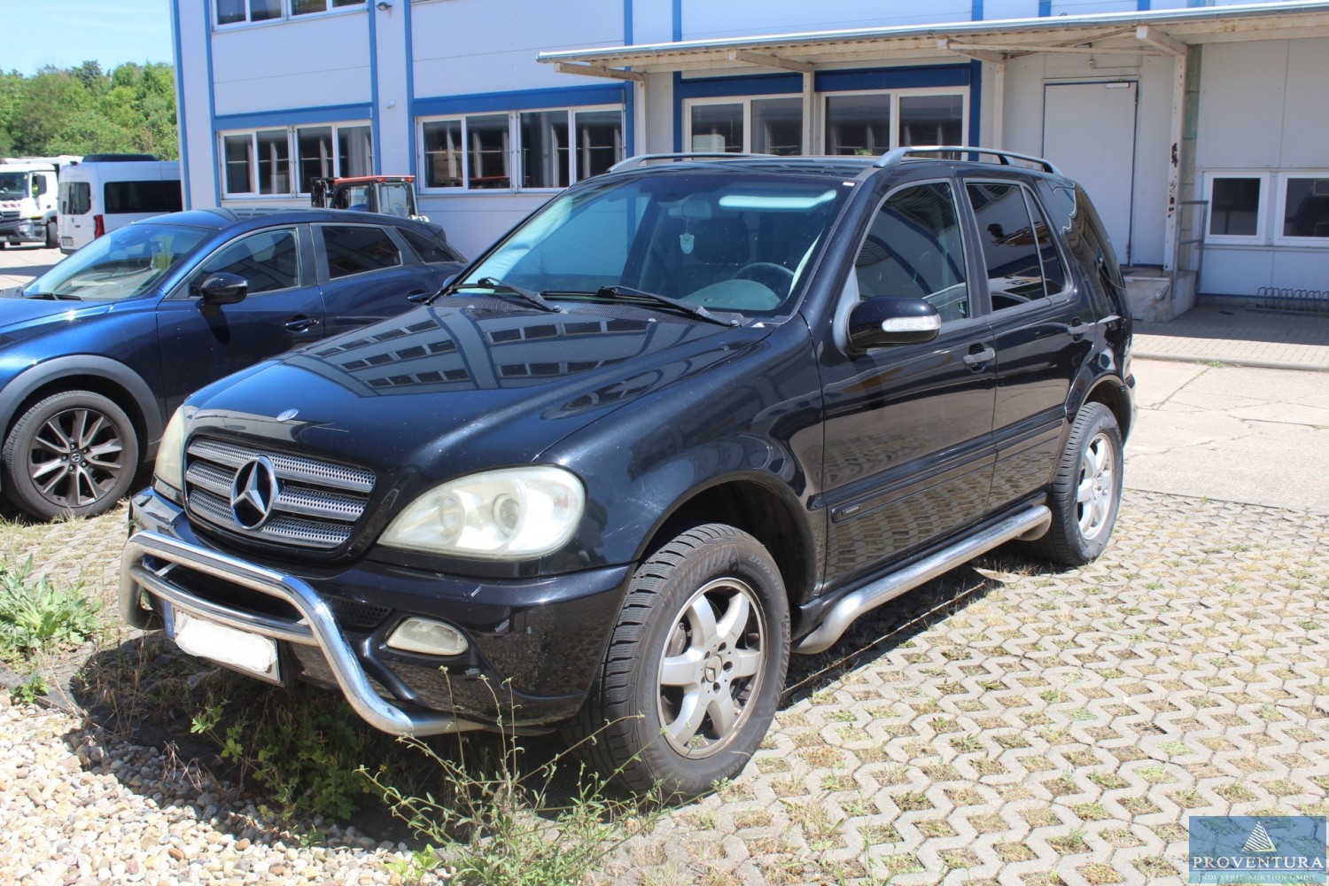 Versteigerung SUV MERCEDES-BENZ ML270 CDI 4x4 EZ 2004 159.000 km Leder AHK 3.500 kg