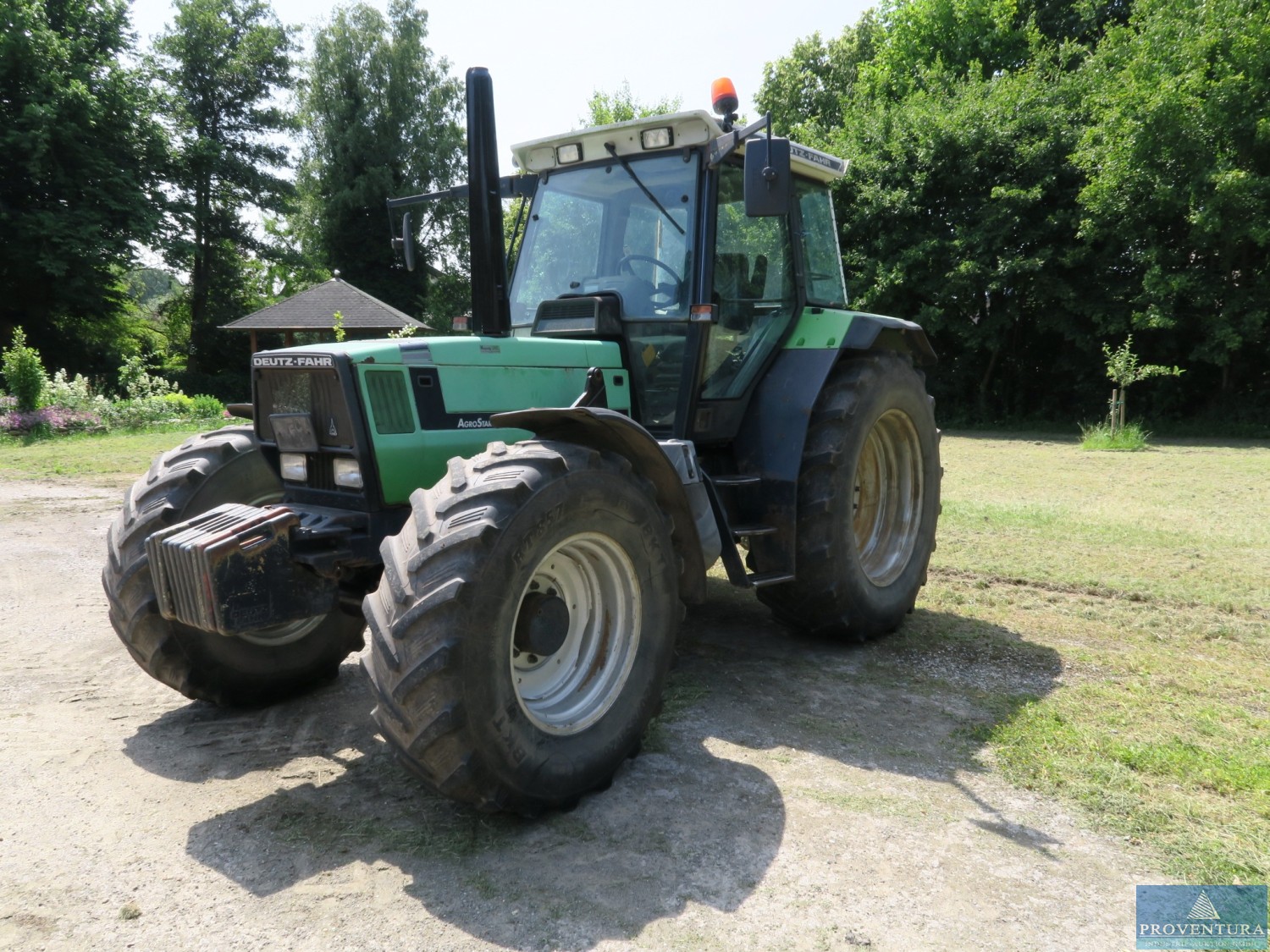 Nachverkauf zu Insolvenzversteigerung Landmaschinen: Ackerschlepper KLÖCKNER-DEUTZ