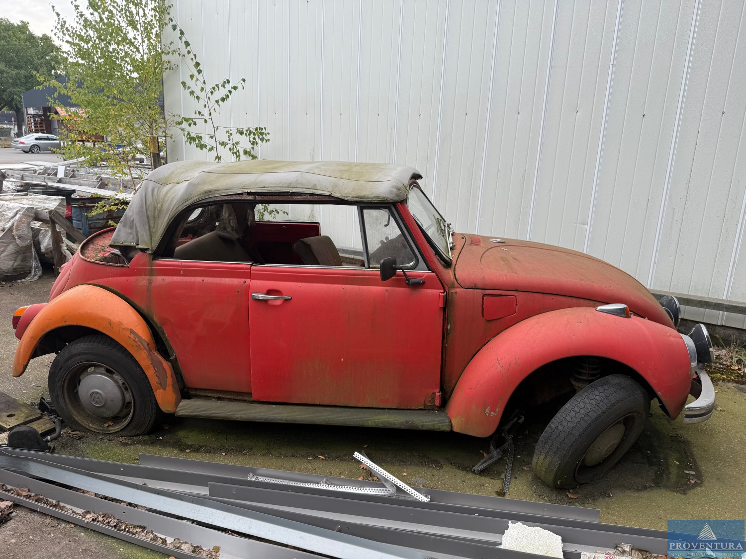 Versteigerung Scheunenfund: VW Käfer 1302 LS Cabriolet, EZ 1971, Fahrzeugbrief vorhanden, 1. Besitzerin Prinzessin Irmingard von Bayern