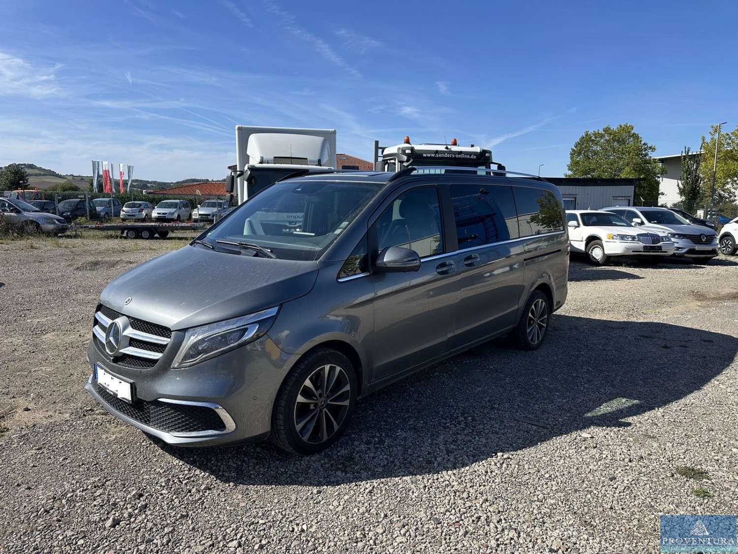 aus Insolvenz Fensterbus MERCEDES-BENZ V300d 4matic EZ 2021 110.000 km Leder Carbon