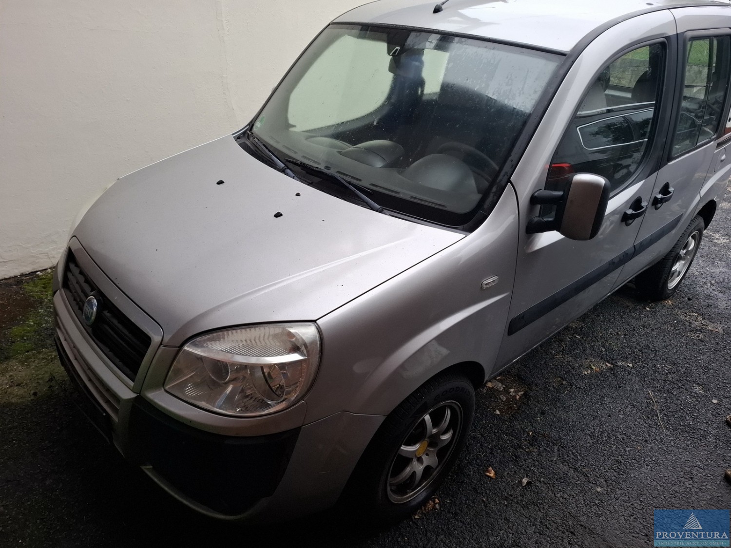 aus Insolvenz FIAT Doblo 1.3 JTD EZ 2007 293.000 km 5-sitzer, kaum Rost