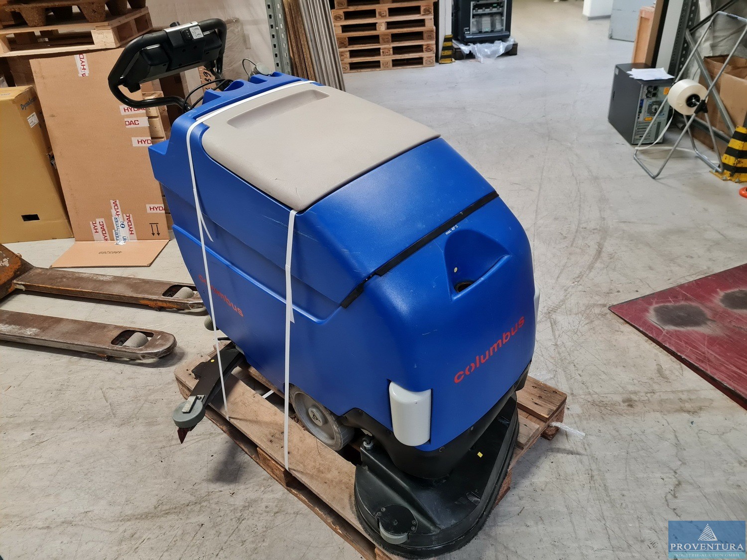 Aus Leasing: Scheuersaugmaschine COLUMBUS RA 66 BM 60 il und Scheuersaugmachine NUMATIC 244NX