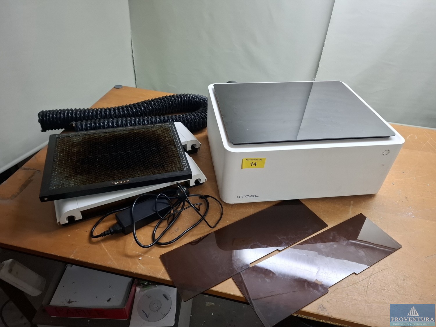 aus Insolvenz Lasergavier- und Schneidplotter XTOOL MLM-K403-L10