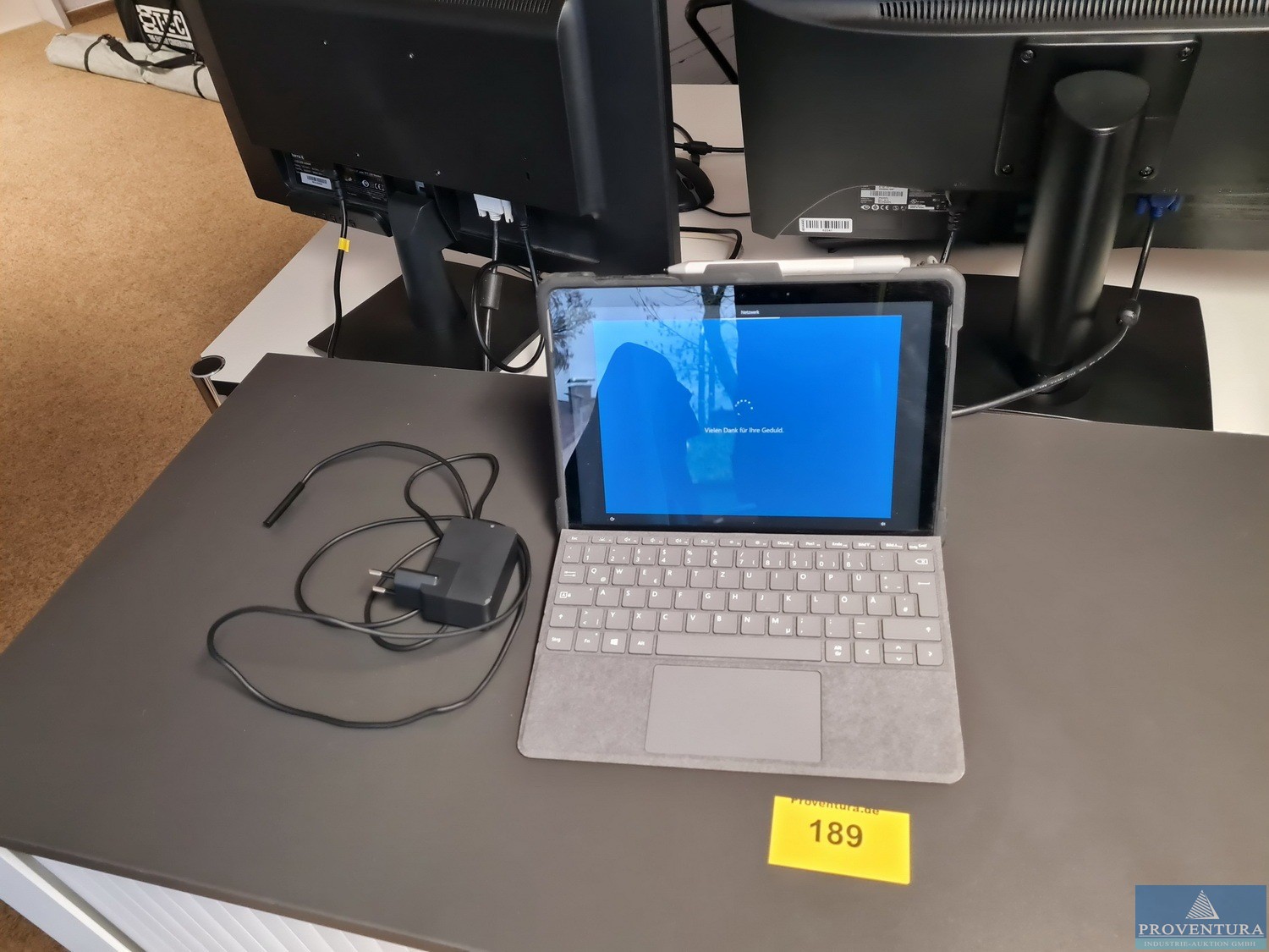 Aus Insolvenz: 3x Tablet MICROSOFT Surface GO 2