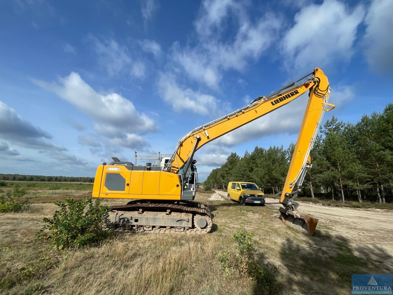 kurze Laufzeit - Hydraulikbagger LIEBHERR A922 LC 1.138 Bh, 2023, Radlader LIEBHERR L508C Compact 693 Bh, Bj. 2023
