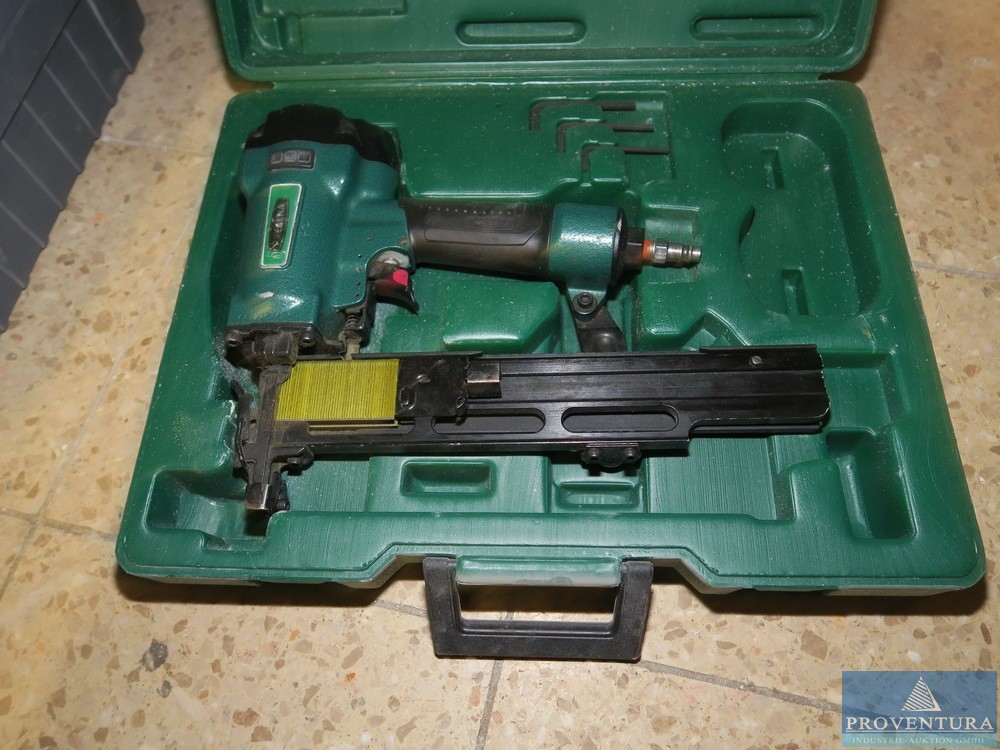 Reste-Auktion zu: Insolvenzversteigerung: 180 Positionen Trockenbau, Airlessgeräte, viele Akku-Handmaschinen, Baustoffe, Werkzeuge, Schleifer, etc.