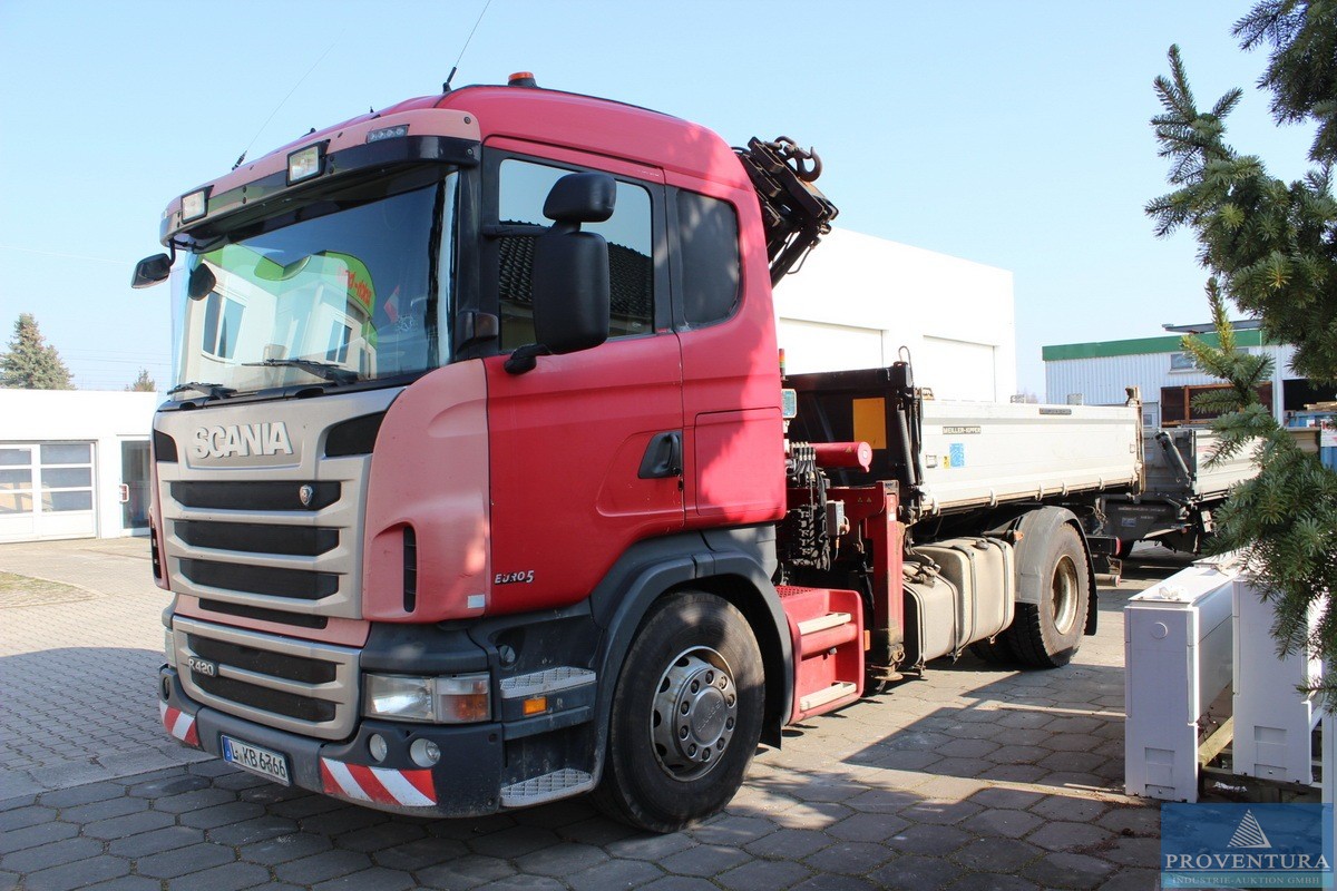 Insolvenz-Fahrzeugauktion 9 Fahrzeuge aus Bauunternehmen: Kipper Scania R400LB 4x2, EZ 2009, Ladekran Atlas 165.2 E, 2x PickUp Ssangyong Musso 4WD, LKW-Kipp-Anhänger, 3x Citroen Jumper Doka, etc