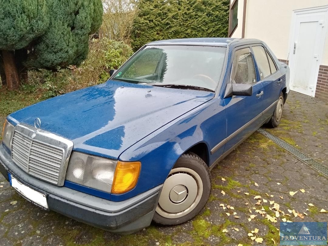 Versteigerung MERCEDES BENZ 200E W124 Bj. 1989, 658.000 km, Wurzelholz – 35066 Frankenberg – Eder – 15.04.2026 – 14:00:00 – Feedzy