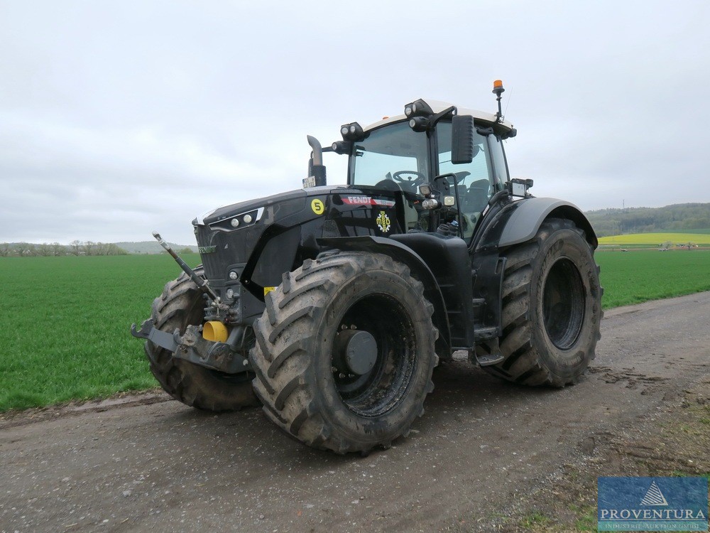 Insolvenzversteigerung: Ackerschlepper FENDT 933 Vario Black Beauty, Bj. 2023, 3.579 Std.
