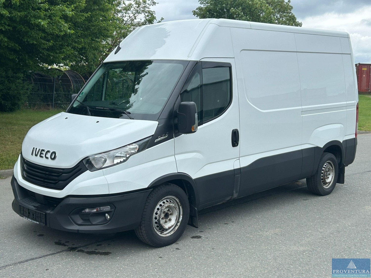 Aus Leasing: IVECO Daily 35S16 HiMatic, EZ 2023, 234.000 km, Klimaautomatik