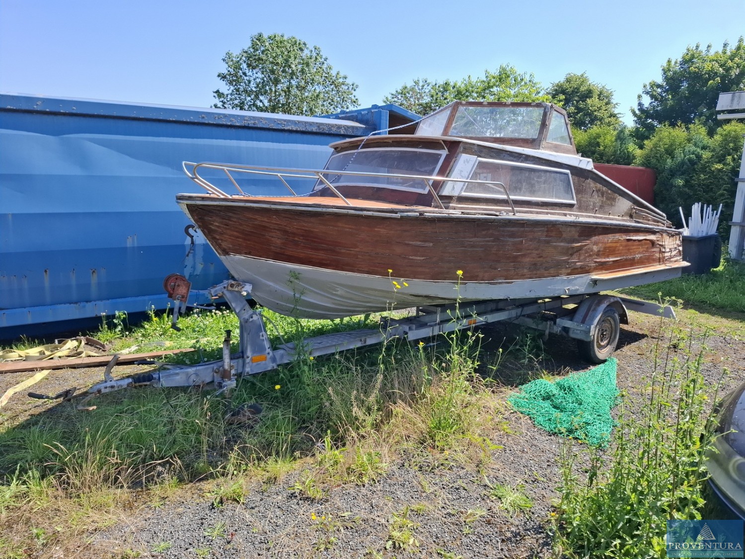 Versteigerung aus Nachlass Kajütboot VARIANT Nr. 33, Bj. 1981, 5.90 x 2.15 m, mit Trailer
