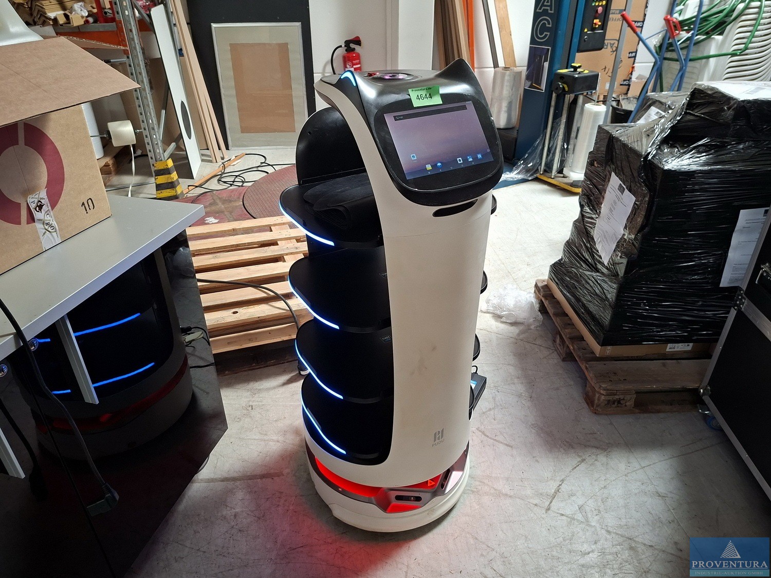 Aus Leasing: Service Roboter SHENZEN PUDU Bellabot angeschafft 07.2022 für ca. 16.000 € netto