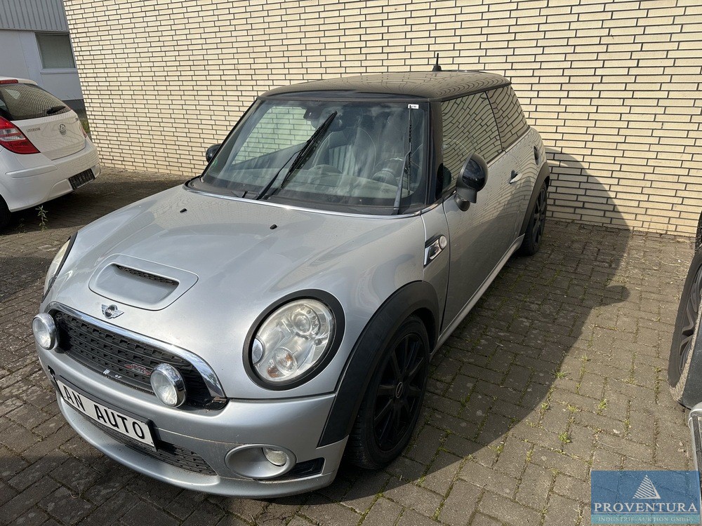 Aus Insolvenz: BMW Mini Cooper S 1.6, EZ 2007, 123.000 km, Leder, Holzdekor, Startpreis € 400,-
