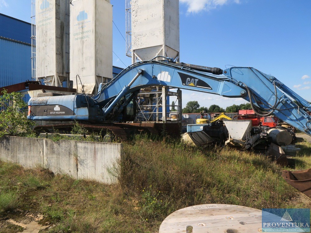 Versteigerung: Kettenbagger CATERPILLAR 330C Bj. ca. 2003, 9.367 Std., Hydraulischer-Backenbrecher VTN FB500HD (heavy Duty)