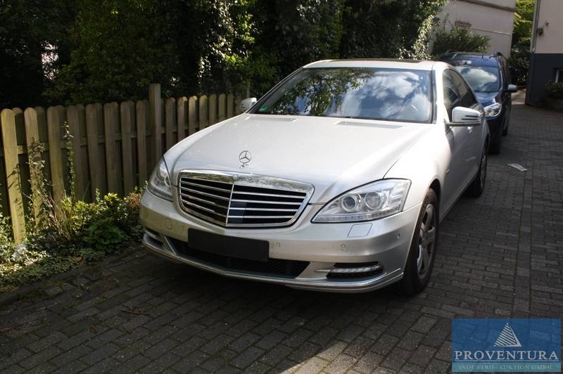 Mercedes S400, VW Touareg 3.0 V6 TDI