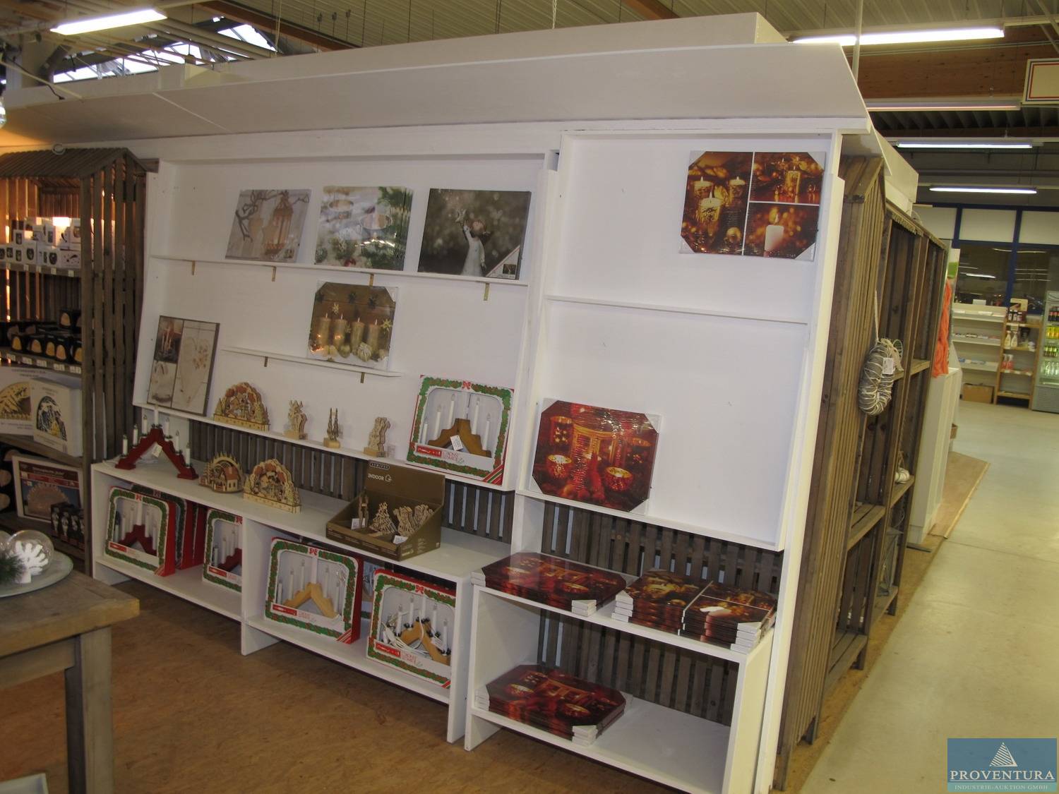 Holzregal weiß | Proventura Online-Auktion