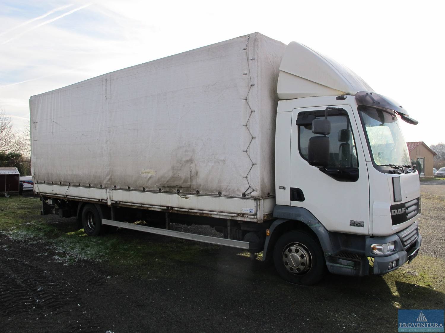 Lkw DAF LF 45.250 4x2 Euro 5 Plane EZ 2009