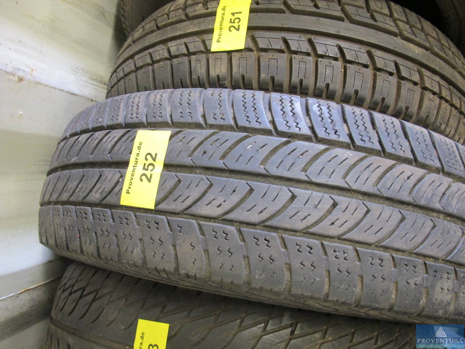 Reifen CONTINENTAL 195/75R16C