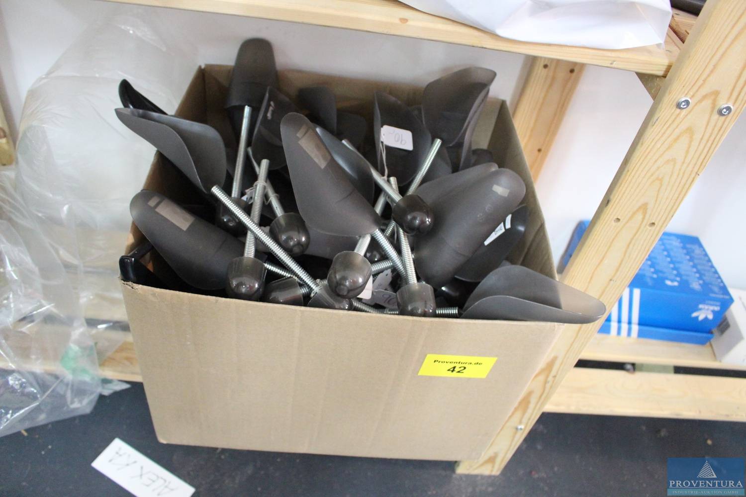 Verlengde schoenlepel OMTÄNKSAM van IKEA