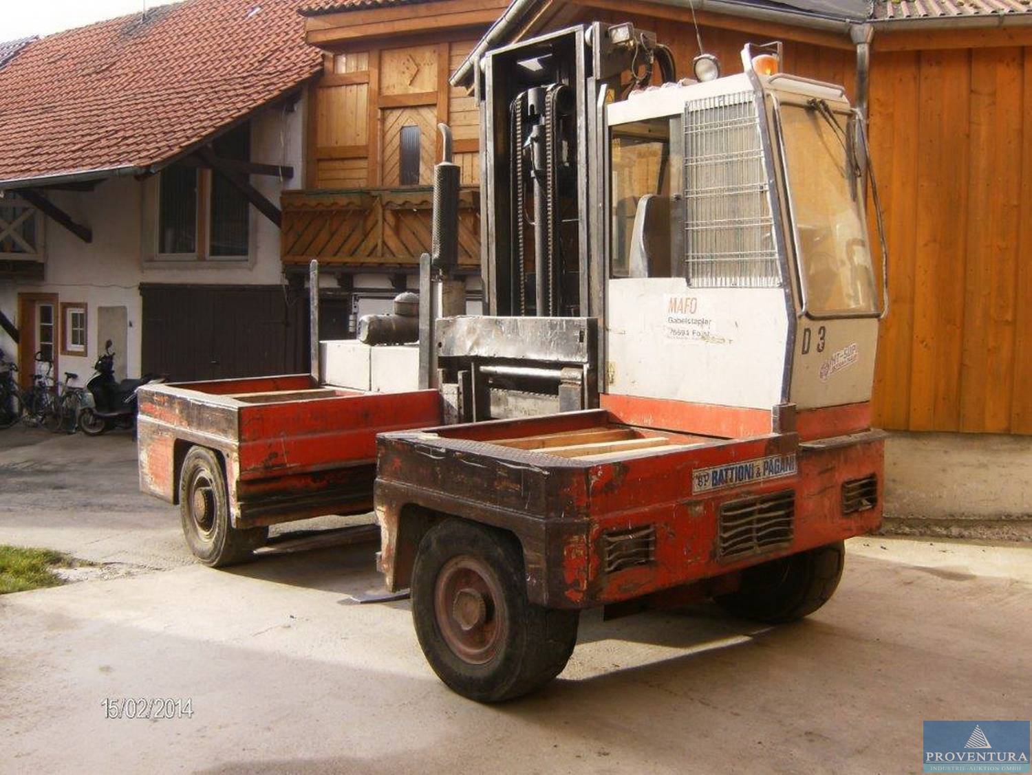 Seitenstapler BATTIONI & PAGANI BP-SORBOLO HT5UP, Bj. 1998, Kippanhänger BRANDTNER