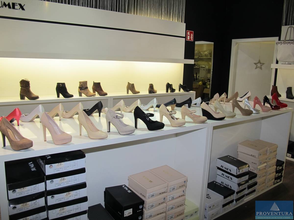20 Positionen Warenbestand u. Inventar Damen-Schuhgeschäft, über 600 Paar Schuhe