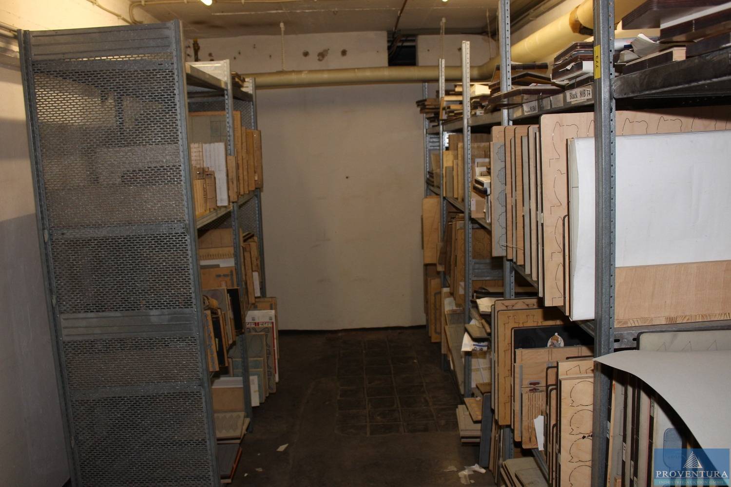 Lagerregal verzinkt | Proventura Online-Auktion