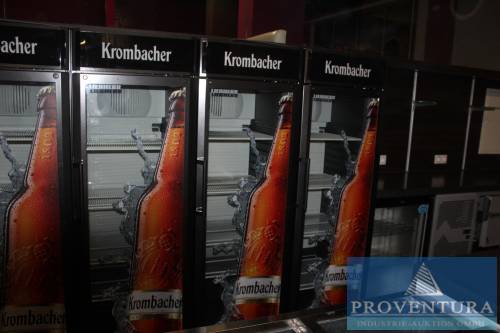 Versteigerung 75 Pos. Inventar aus Diskothek u.a. Kühlmöbel, PA-Technik, Gastraummöbel, 5 große Getränke-Kühlschränke, etc. – 06406 Bernburg – 02.03.2022 – 10:30:00 – Feedzy