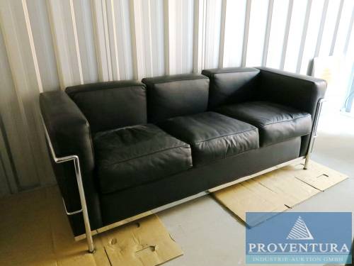 Versteigerung hochwertige Büromöbel aus Anwaltskanzlei: Sessel, Ledercouch, Stehleuchten, Deko, etc. – 30655 Hannover – 03.03.2022 – 09:00:00 – Feedzy