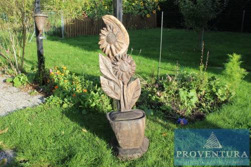 33 Pos. Gartendeko und historische Werkzeuge