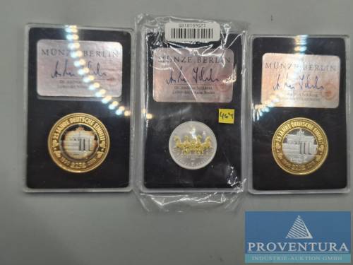 Silver medals 25 years German unity approx. gross weight 9.42 gr inner silver .999 outer ring .999 gold plated copper 3 pieces
