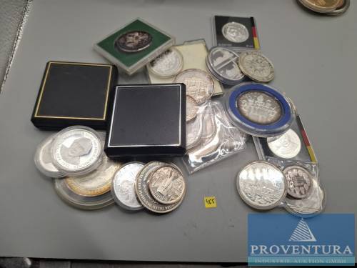 Silver medals 22 pieces total approx. 277.76 gr fine silver