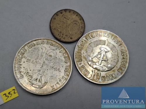 Pièces de circulation RDA 2x 10 marks Thälmann KM109 40 ans de libération du fascisme KM106 50 pfennigs 1950A